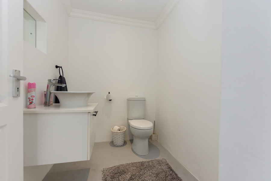 3 Bedroom Property for Sale in Britannia Bay Western Cape